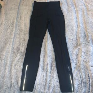 Lululemon fast and free with reflective dots